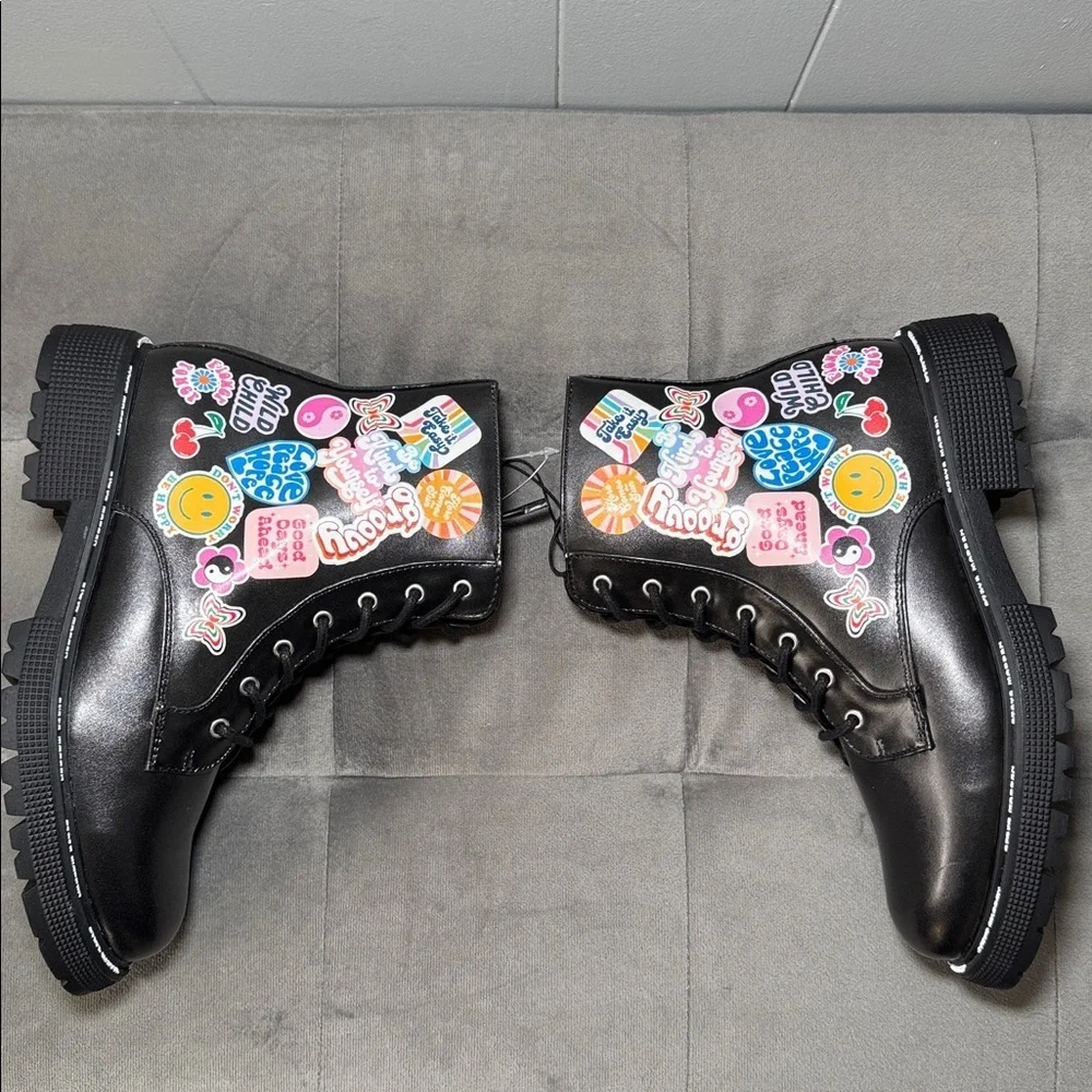 Steve Madden Black Boot Colorful Sticker Images Lug Sole Faux Leather Size 4